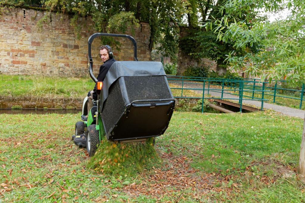 Etesia Zitmaaiers HYDRO 100 MK124