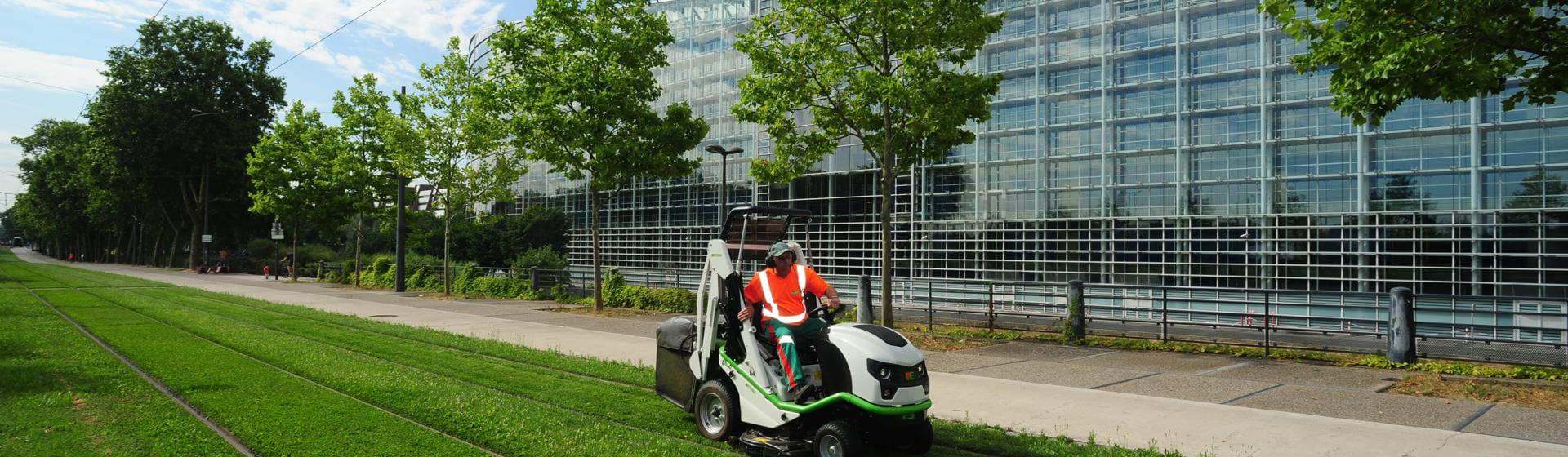Etesia Zitmaaiers Buffalo 124 HVHPX2