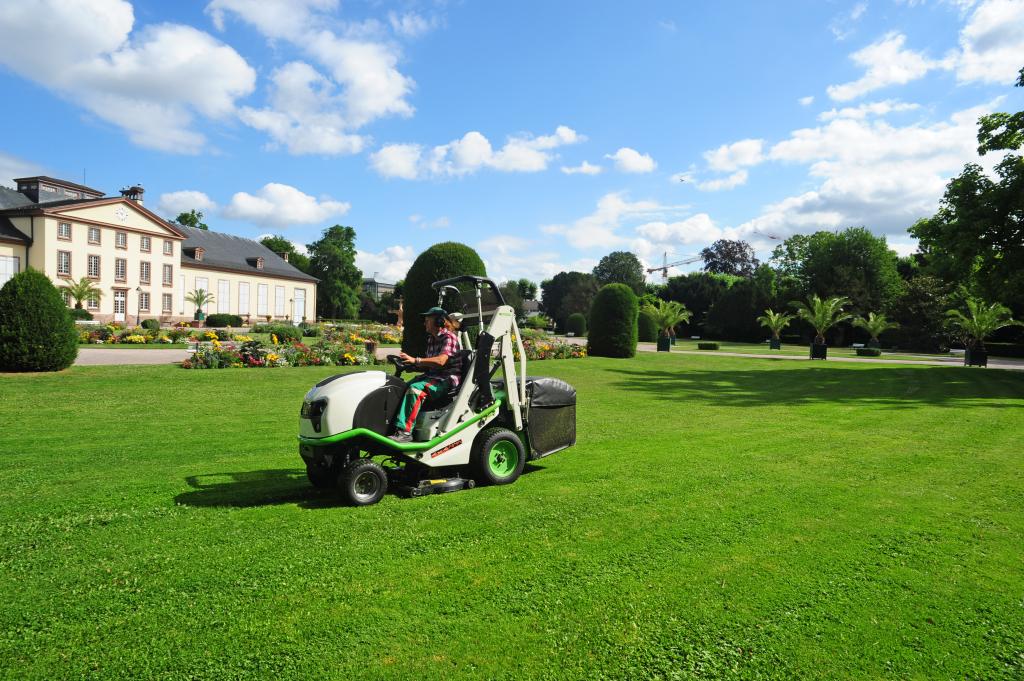 Etesia Zitmaaiers Buffalo 100 BPHP 2