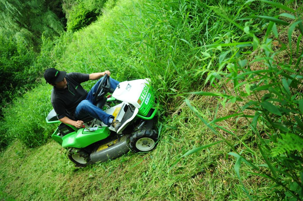 Etesia Ruwterreinmaaiers Attila AK 88