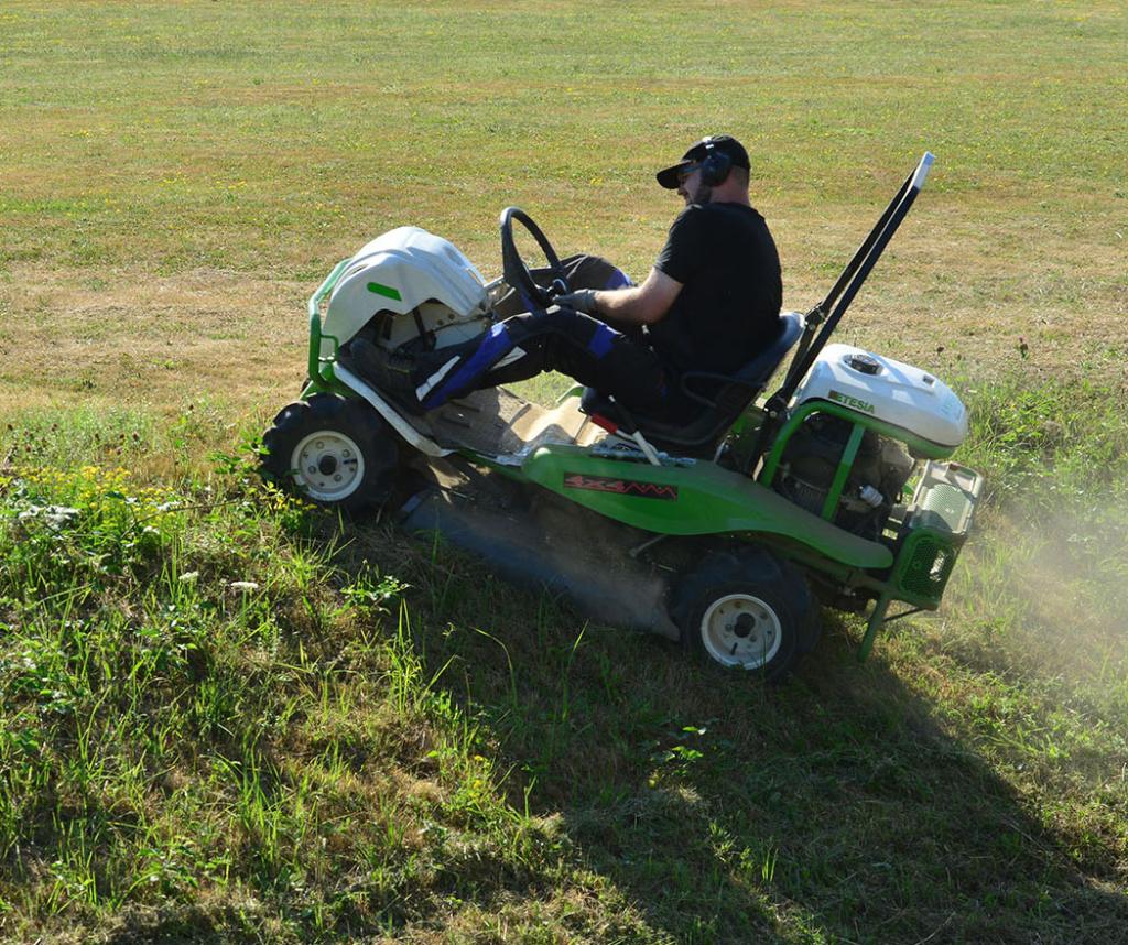 Etesia Ruwterreinmaaiers Attila AV 98X