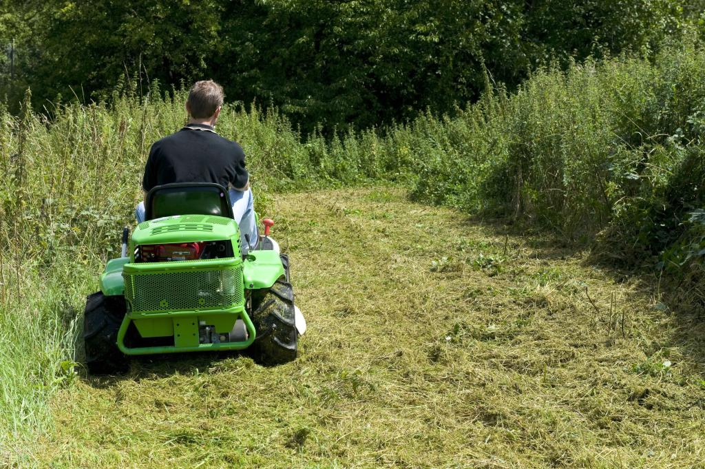 Etesia Ruwterreinmaaiers Attila AK 98