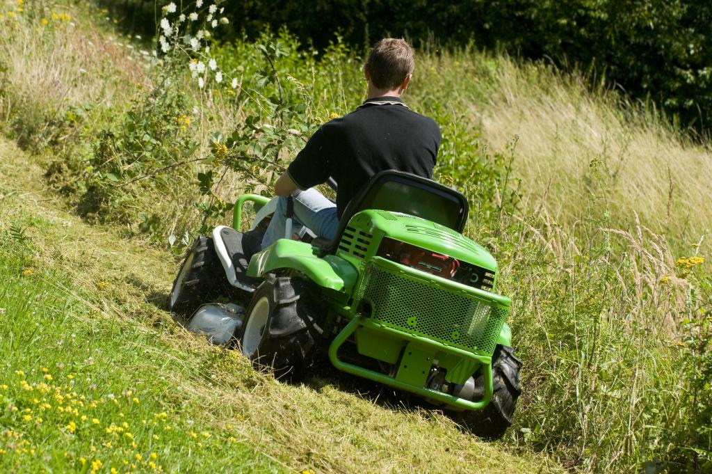 Etesia Ruwterreinmaaiers Attila AK 98
